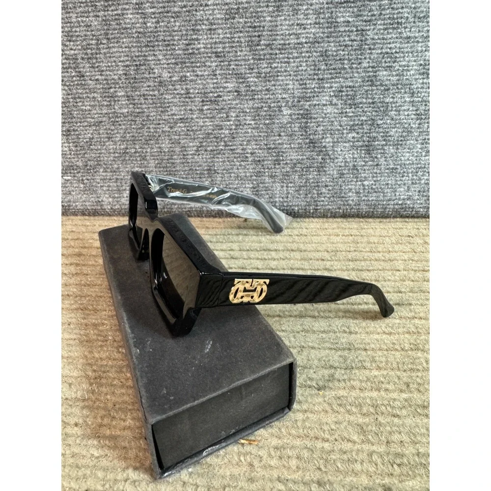 Trend-G FA221129 Black Square Sunglasses Gold Logo Designed in Italy 54-20-145